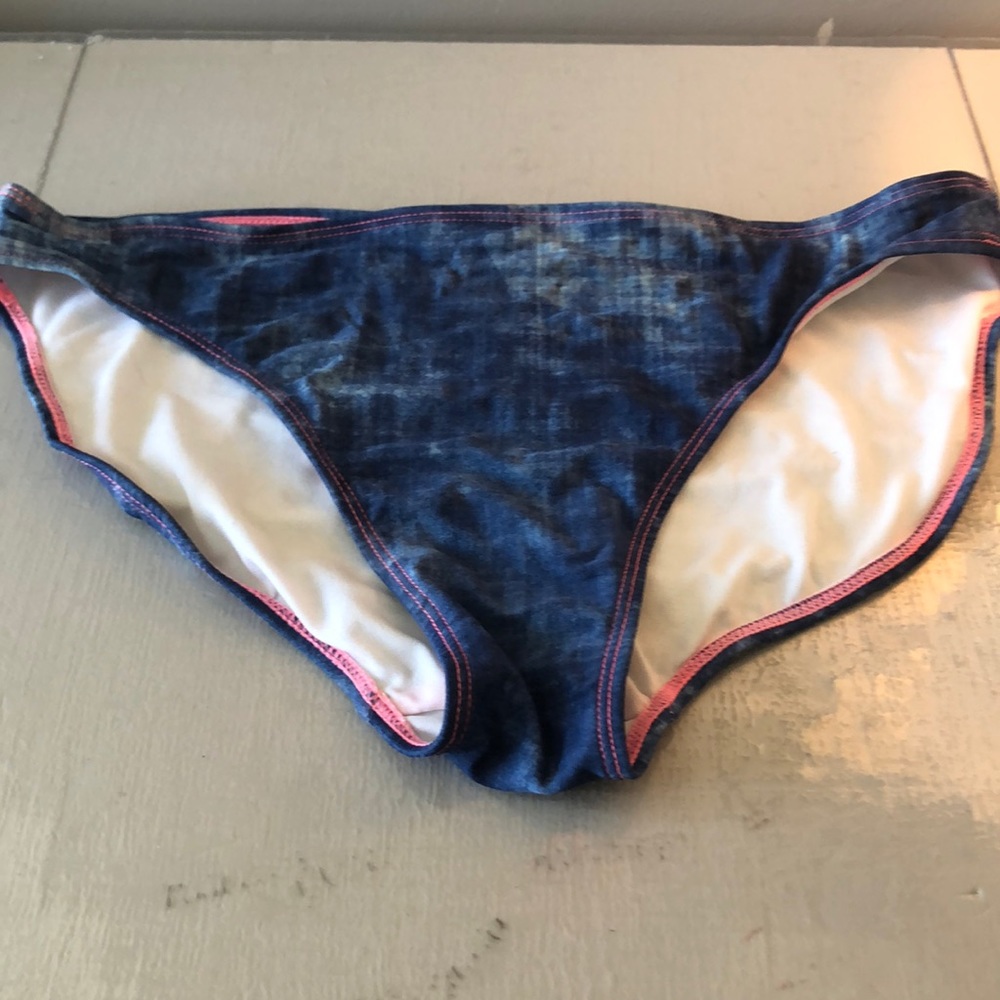 Bikini bottom